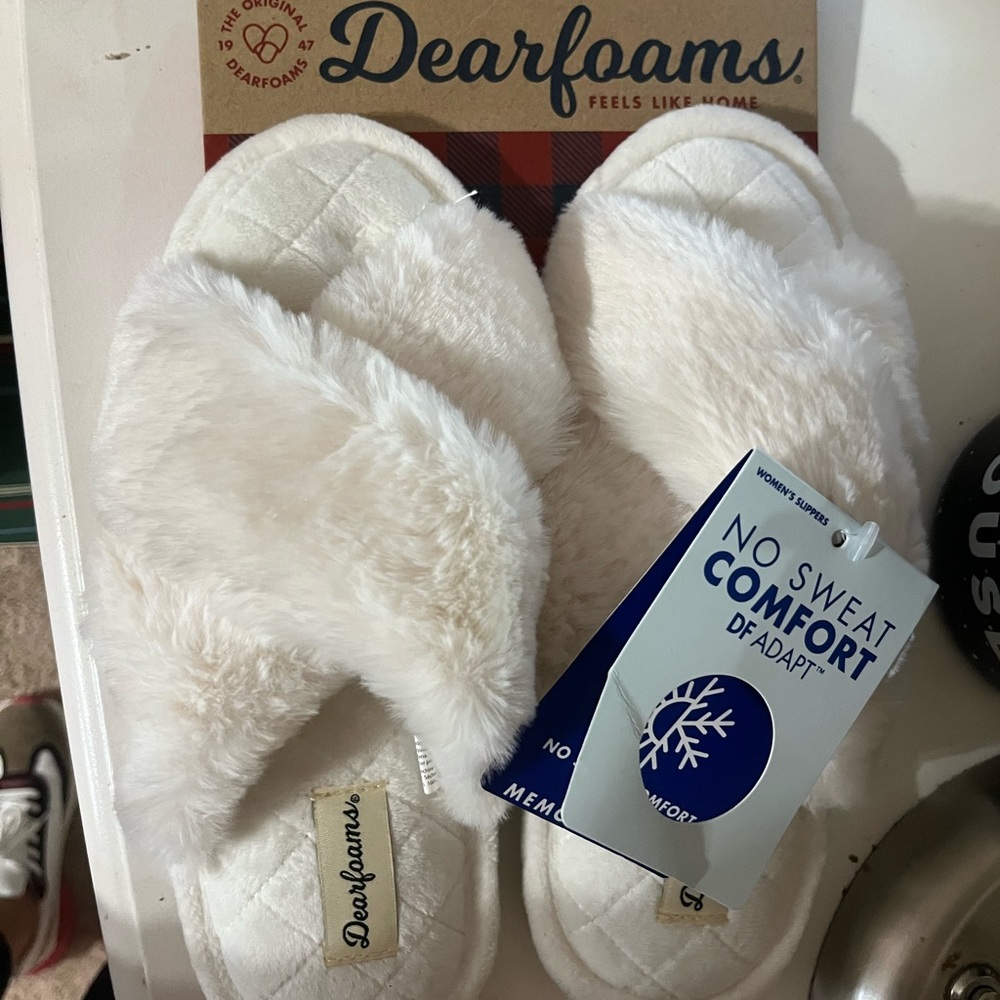 Deafoams slippers